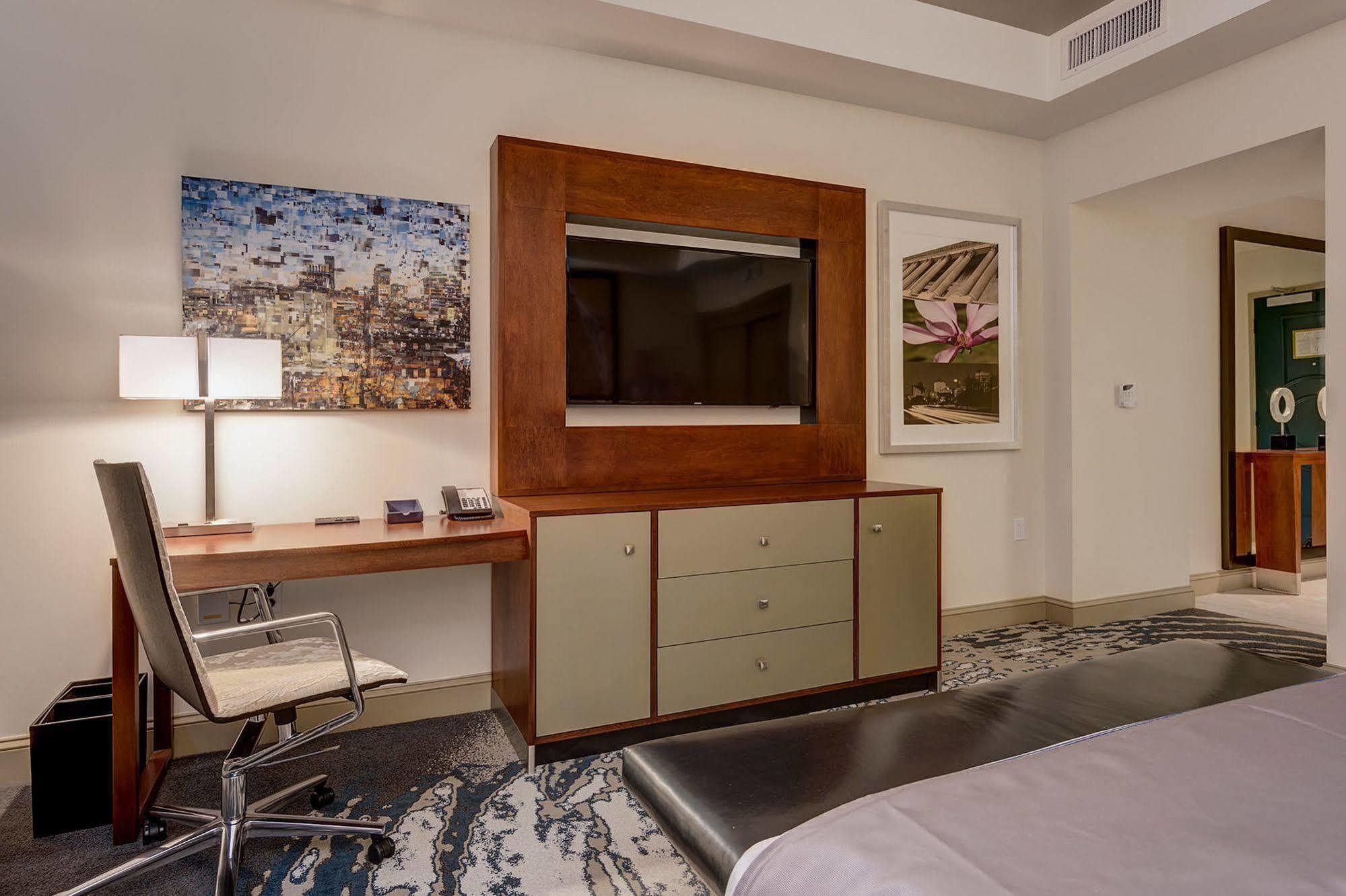 The Tennessean Personal Luxury Hotel Knoxville Exterior photo